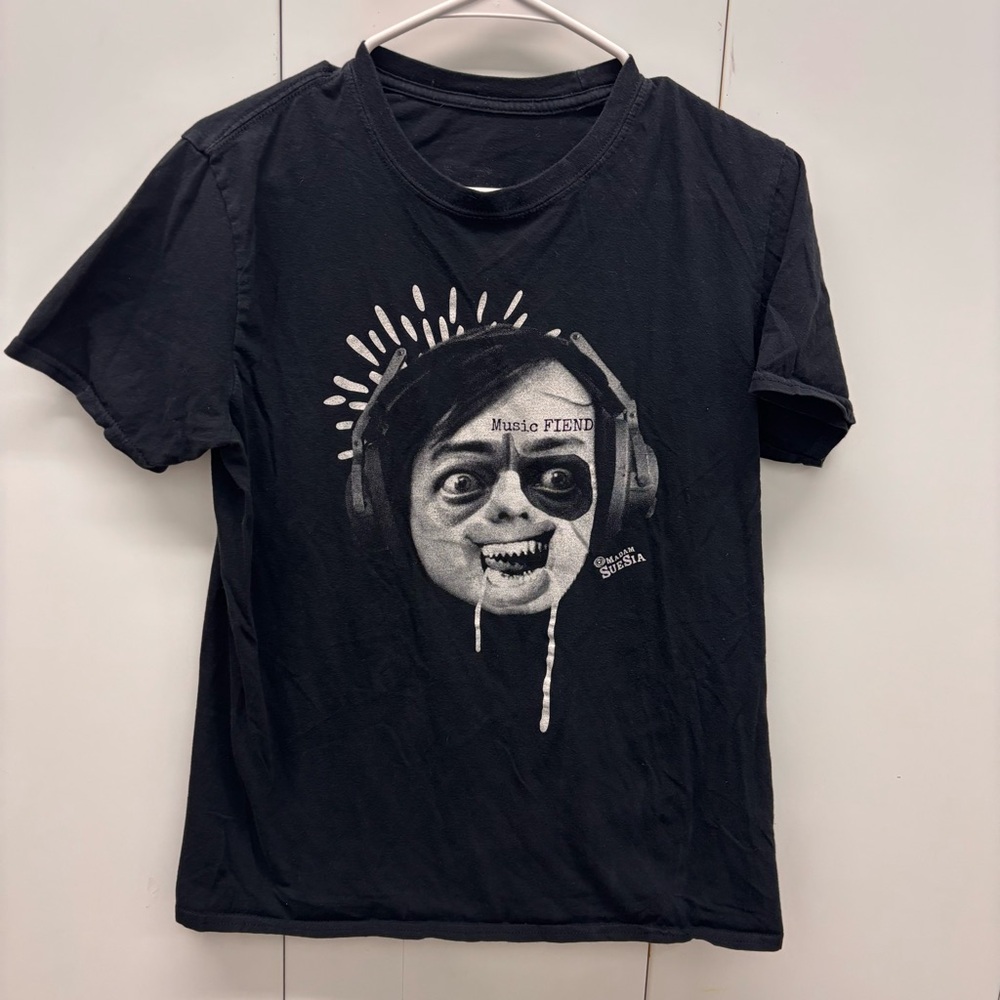 Madam Suesia Music Fiend Black Funk Emo Tshirt Mens Medium